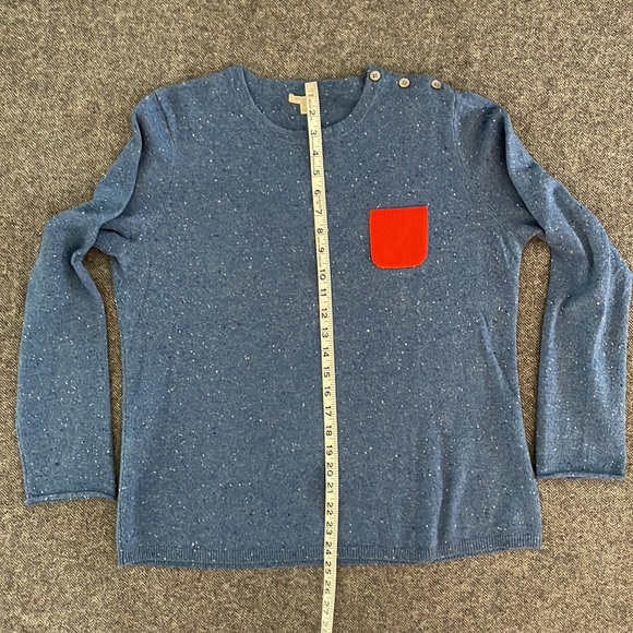 Blue cashmere sweater with orange pockets - Picture 6 of 8